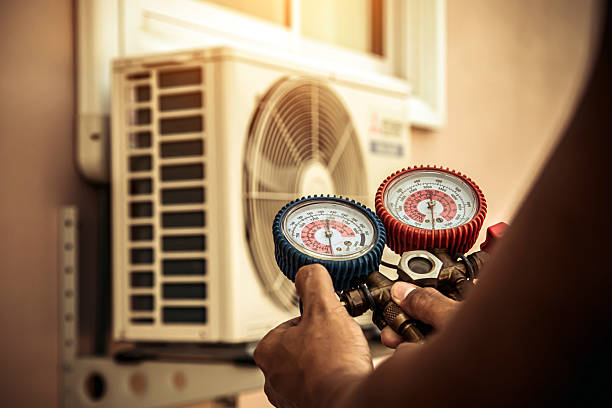 Professional Ductwork Repair technician working in Mount Jackson, VA